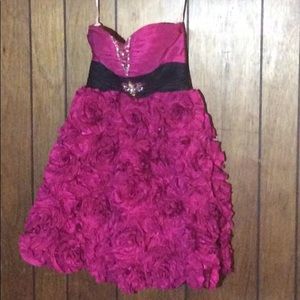 Kiss Kiss Formal/Homecoming dress Size 2